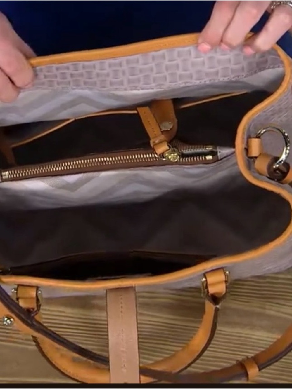 DOONEY & BOURKE Claremont Woven Embossed Perry Satchel - Picture 5 of 10